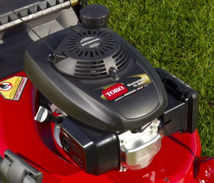 Changing the oil in a honda lawn mower #4